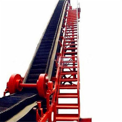 Alto sistema de transportador del raspador de los ángulos de la pendiente para el material a granel que transporta