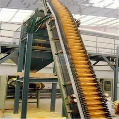 Alto sistema de transportador modificado para requisitos particulares del cubo de los ángulos de la pendiente para la manipulación de materiales a granel