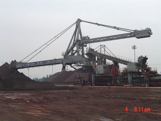 Corral material a granel que apila y que reclama el equipo para el almacenamiento del carbón