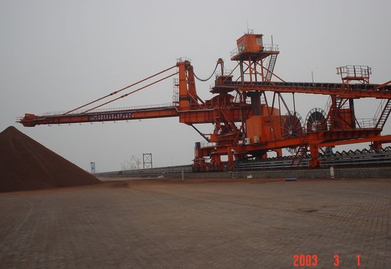 Corral material a granel que apila y que reclama el equipo para el almacenamiento del carbón