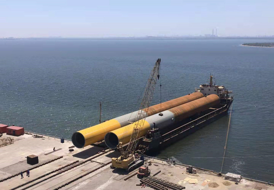 Pieza grande de acero de carbono que trabaja a máquina la soldadura de la torre de la turbina de viento costero