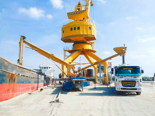 Descargador de la nave del tornillo del acero de carbono de 300 t/h para el buque que descarga el cemento